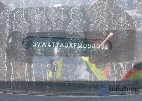 2015 Volkswagen Golf Gti 2.0T Se 4-Door from USA, damaged, VIN 3VW4T7AUXFM098038